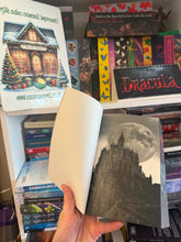 Încarcă imaginea în vizualizatorul Galerie, Ultimul mostenitor al Contelui Dracula- Elena Petrea Kyrintzis