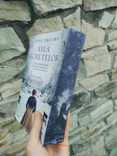 Încarcă imaginea în vizualizatorul Galerie, Vila secretelor - Anne Jacobs