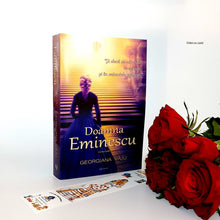 Încarcă imaginea în vizualizatorul Galerie, DOAMNA EMINESCU - Georgiana Vâju