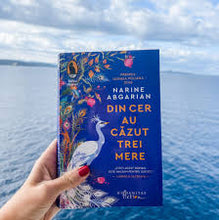 Încarcă imaginea în vizualizatorul Galerie, Din cer au cazut trei mere - Narine Abgarian