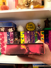 Încarcă imaginea în vizualizatorul Galerie, A patra aripa- Rebecca Yarros -editie de colectie, sprayed edges
