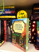 Încarcă imaginea în vizualizatorul Galerie, Libraria cu secrete si pasiuni- Laurie Gilmore
