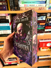 Încarcă imaginea în vizualizatorul Galerie, Enchantra- Kaylie Smith- expediere din 04 august

