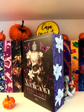 Încarcă imaginea în vizualizatorul Galerie, Nocticadia- Keri Lake
