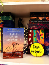 Încarcă imaginea în vizualizatorul Galerie, O viata atat de indepartata- M L Stedman
