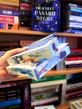 Încarcă imaginea în vizualizatorul Galerie, Rezervat- Mara Eremia
