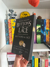 Încarcă imaginea în vizualizatorul Galerie, Buttons &amp; Lace - Penelope Sky
