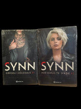 Încarcă imaginea în vizualizatorul Galerie, Synn - Greseli colosale &amp; Adevarul te sfasie - Bianca P. Florentina

