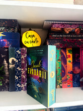 Încarcă imaginea în vizualizatorul Galerie, Jocul evadarii- Marissa Meyer- editia speciala sprayed edges
