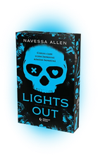 Încarcă imaginea în vizualizatorul Galerie, Lights Out- Navessa Allen
